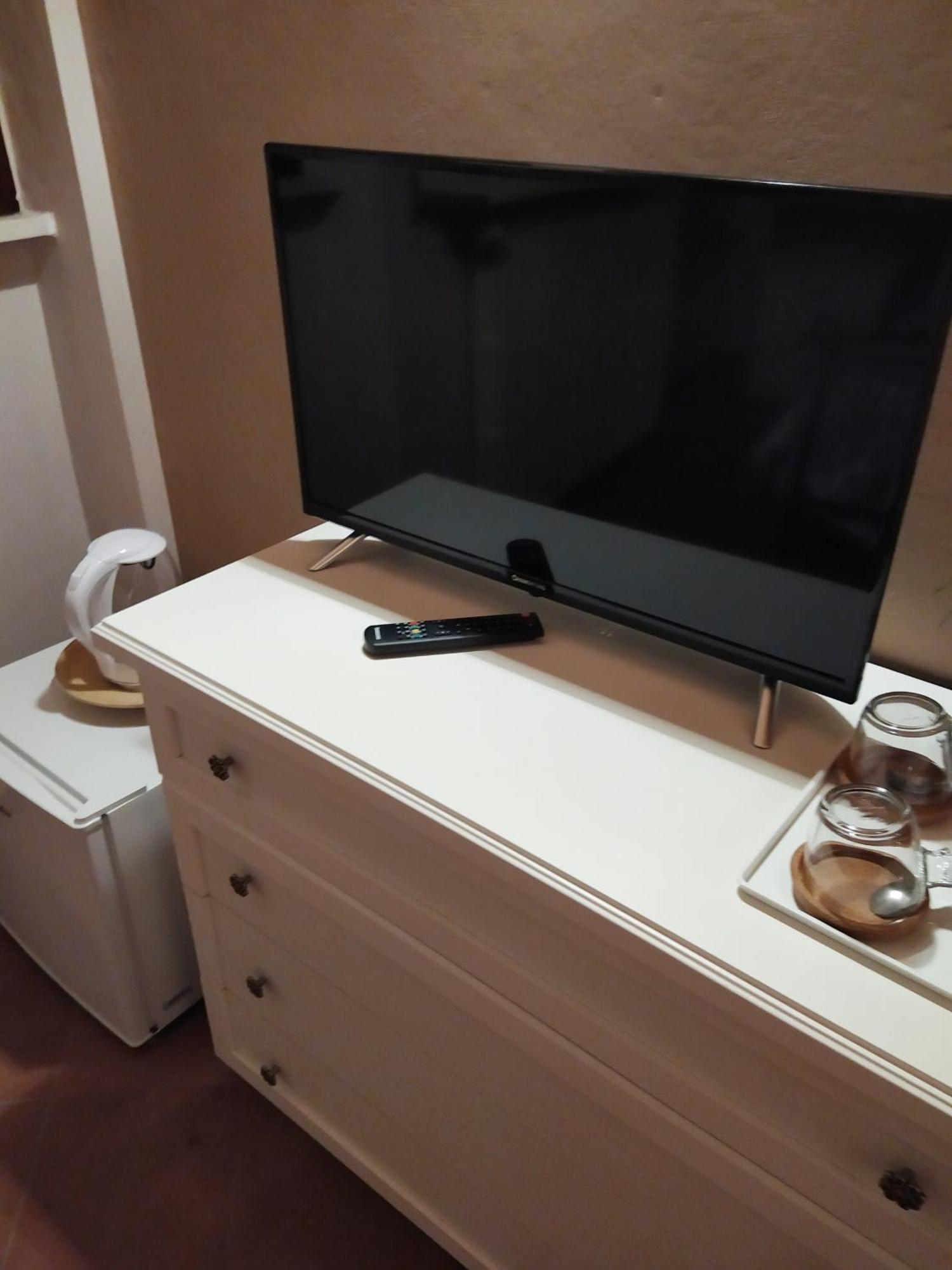 Carducci 49 Hotel Mantova Phòng bức ảnh